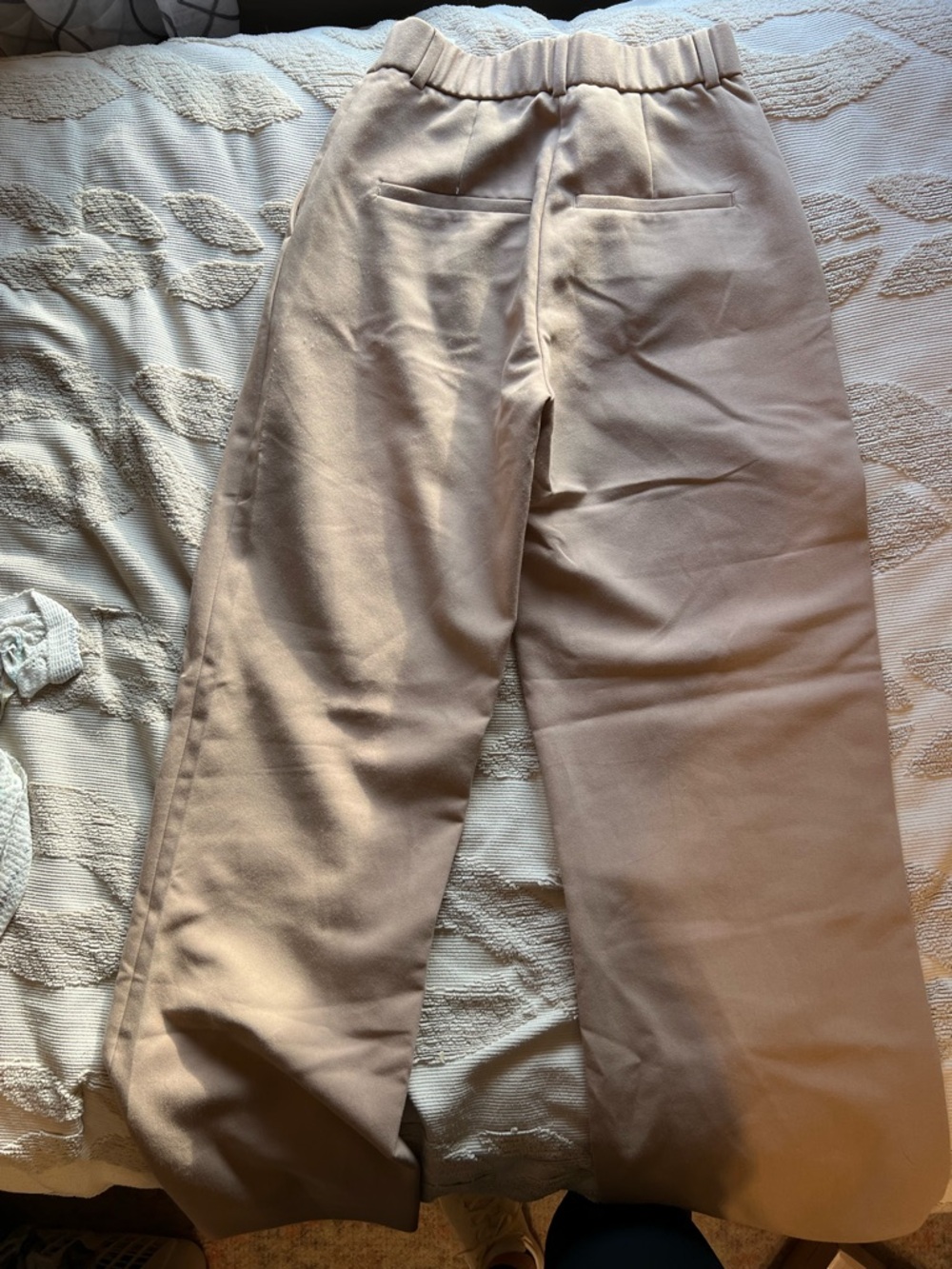 Abercrombie & Fitch Wide-Leg High-Rise Pants in Light Beige - Picture 2 of 3